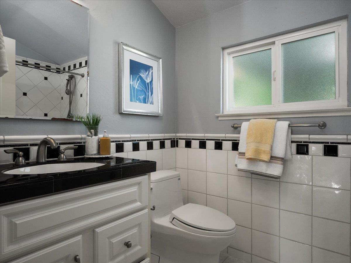 Detail Gallery Image 18 of 35 For 1128 Allston Ct, San Jose,  CA 95120 - 5 Beds | 2/1 Baths