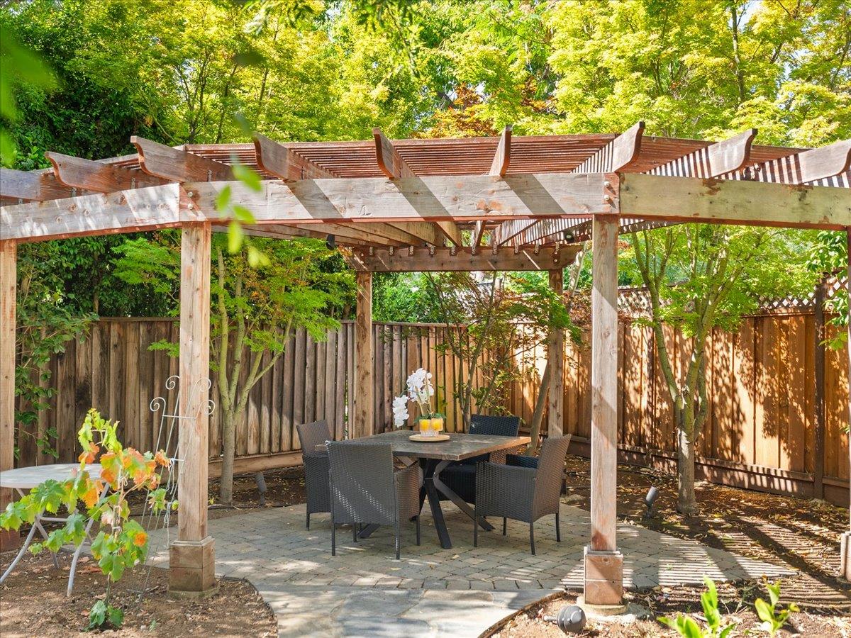 Detail Gallery Image 30 of 35 For 1128 Allston Ct, San Jose,  CA 95120 - 5 Beds | 2/1 Baths
