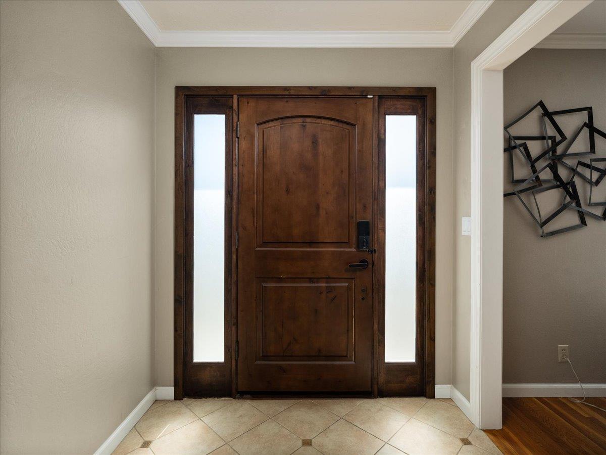 Detail Gallery Image 6 of 35 For 1128 Allston Ct, San Jose,  CA 95120 - 5 Beds | 2/1 Baths