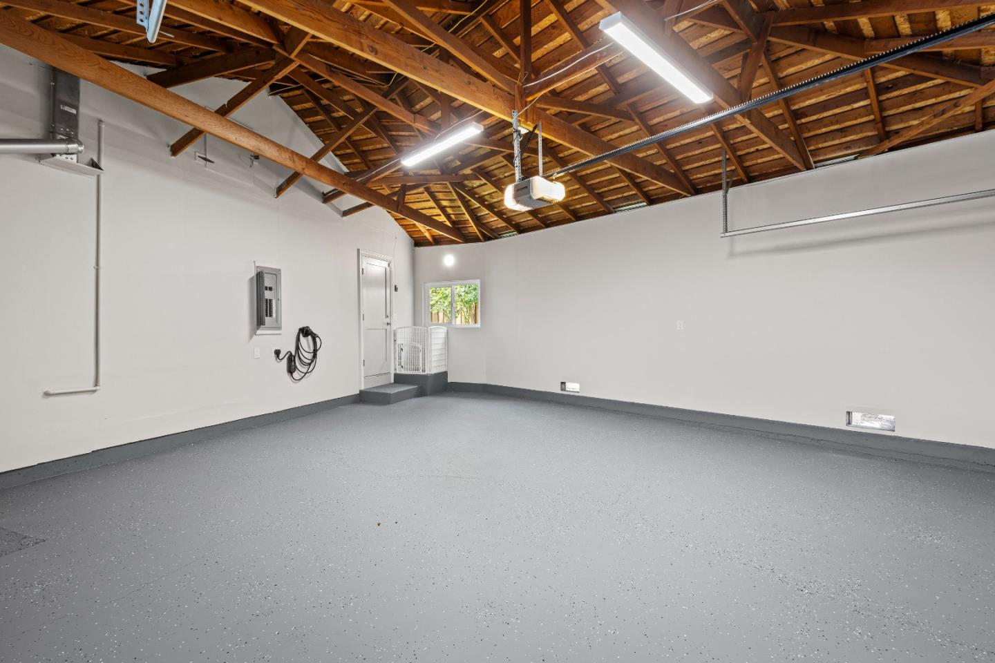 Detail Gallery Image 36 of 52 For 666 Fairlane Ave, Santa Clara,  CA 95051 - 3 Beds | 2 Baths