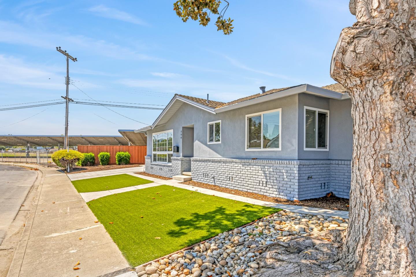 Detail Gallery Image 4 of 52 For 666 Fairlane Ave, Santa Clara,  CA 95051 - 3 Beds | 2 Baths