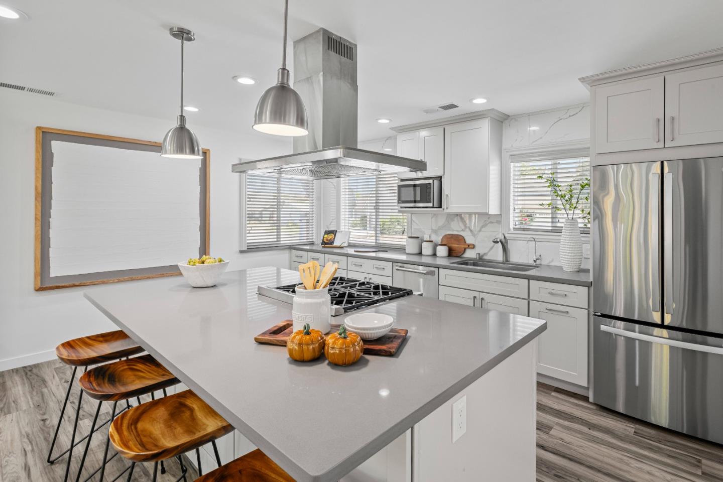 Detail Gallery Image 8 of 52 For 666 Fairlane Ave, Santa Clara,  CA 95051 - 3 Beds | 2 Baths