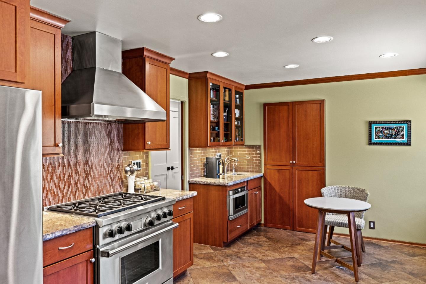 Detail Gallery Image 11 of 56 For 128 Hammond Rd, Monterey,  CA 93940 - 4 Beds | 3/1 Baths