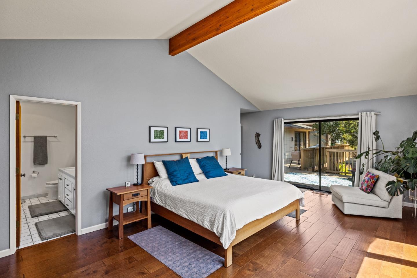 Detail Gallery Image 14 of 56 For 128 Hammond Rd, Monterey,  CA 93940 - 4 Beds | 3/1 Baths