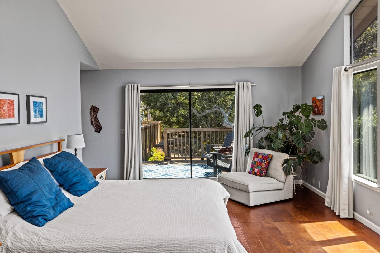 Detail Gallery Image 15 of 56 For 128 Hammond Rd, Monterey,  CA 93940 - 4 Beds | 3/1 Baths