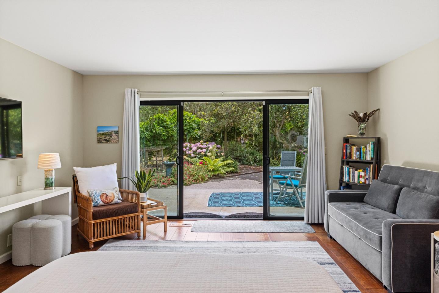 Detail Gallery Image 29 of 56 For 128 Hammond Rd, Monterey,  CA 93940 - 4 Beds | 3/1 Baths