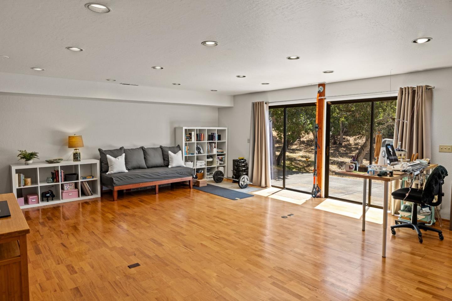 Detail Gallery Image 37 of 56 For 128 Hammond Rd, Monterey,  CA 93940 - 4 Beds | 3/1 Baths