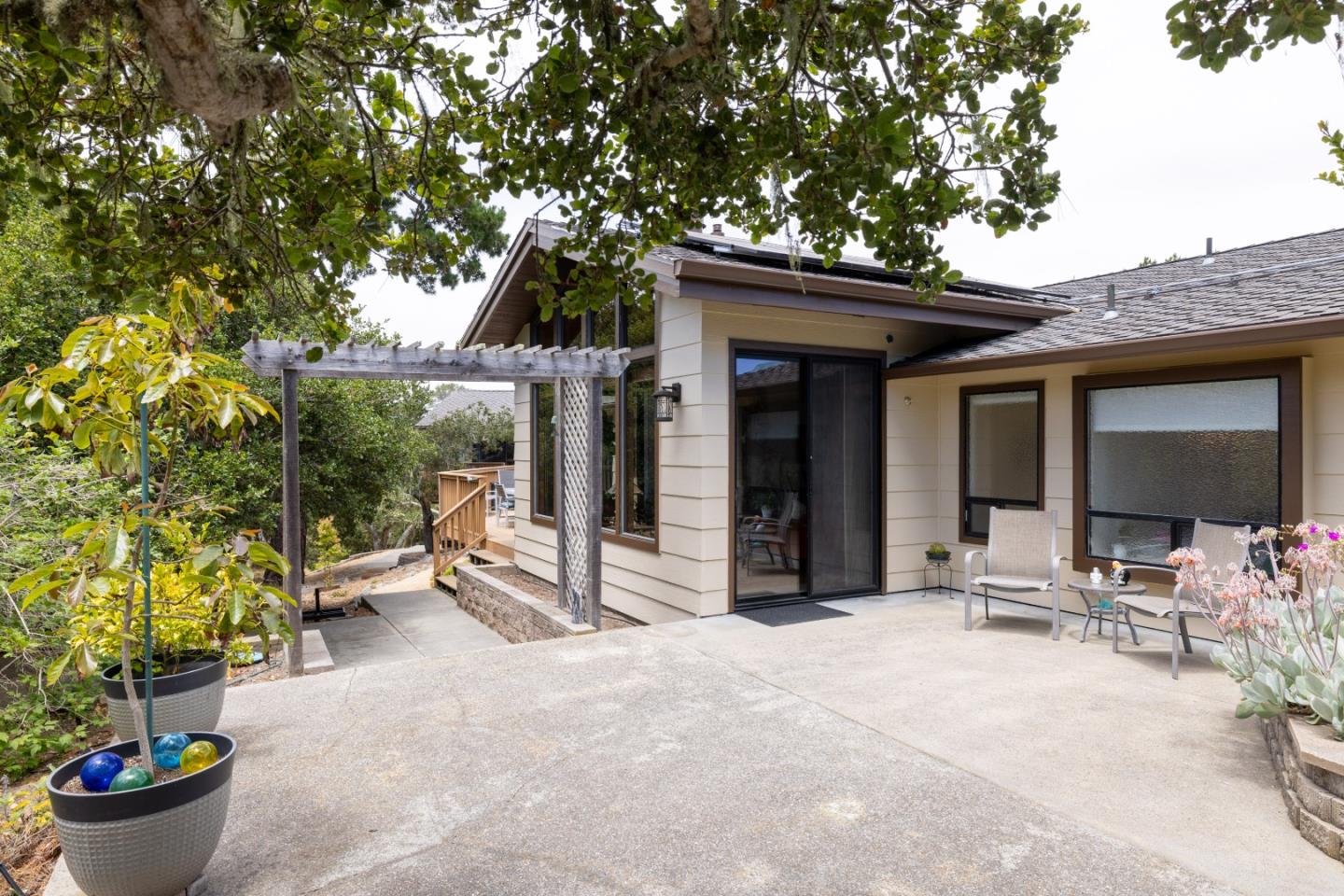 Detail Gallery Image 46 of 56 For 128 Hammond Rd, Monterey,  CA 93940 - 4 Beds | 3/1 Baths