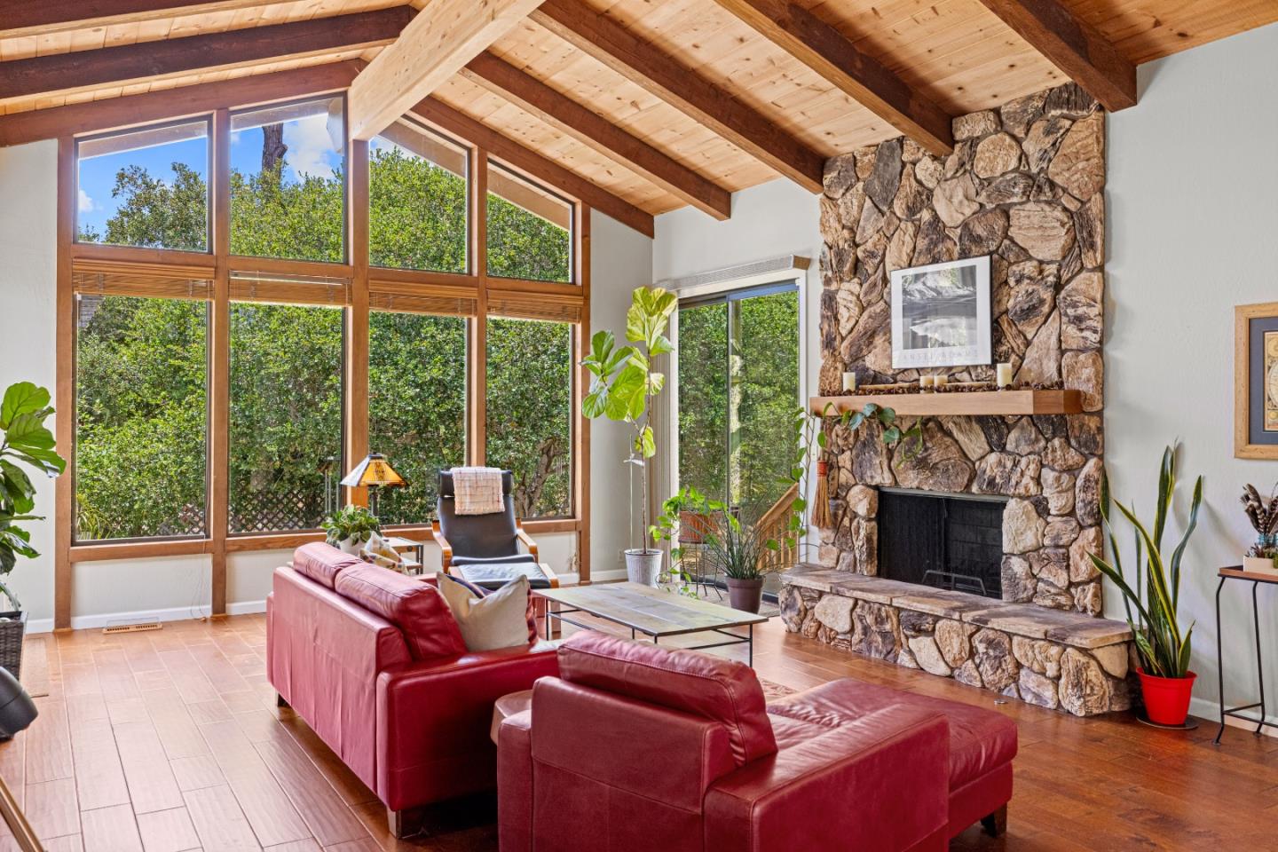Detail Gallery Image 6 of 56 For 128 Hammond Rd, Monterey,  CA 93940 - 4 Beds | 3/1 Baths