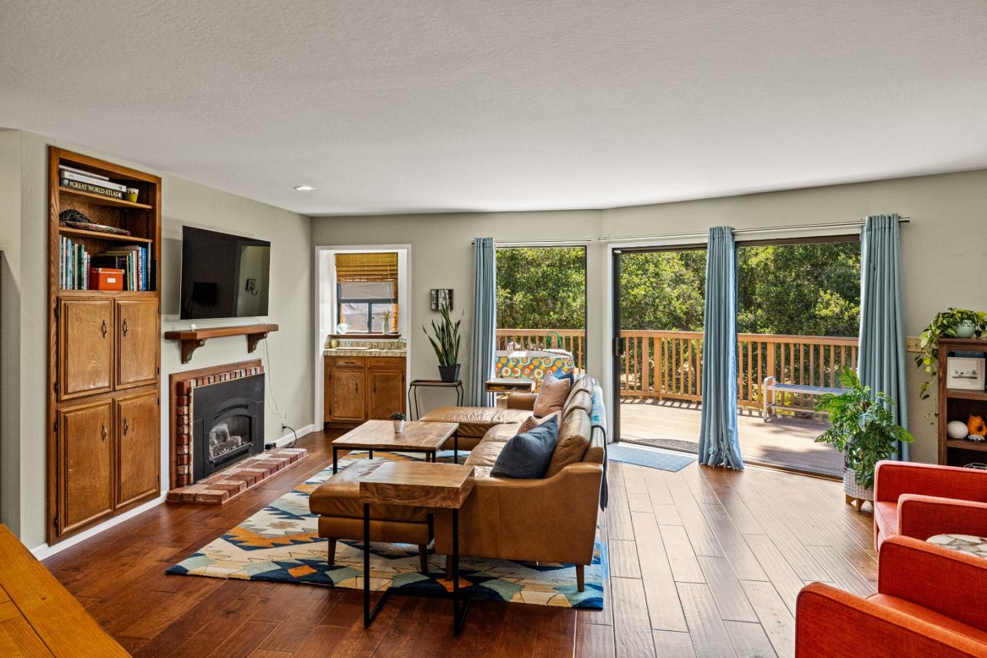 Detail Gallery Image 7 of 56 For 128 Hammond Rd, Monterey,  CA 93940 - 4 Beds | 3/1 Baths