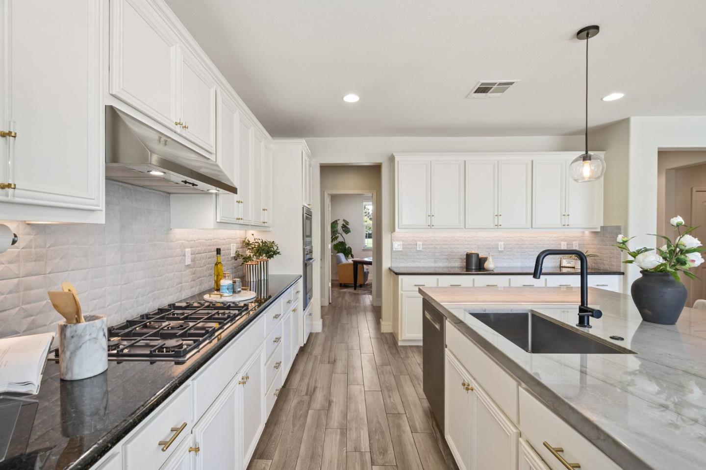 Detail Gallery Image 12 of 50 For 475 Bel Air Way, Morgan Hill,  CA 95037 - 4 Beds | 3/1 Baths