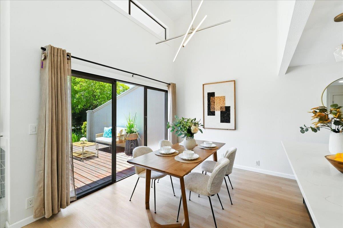 Detail Gallery Image 13 of 49 For 3383 Los Prados St, San Mateo,  CA 94403 - 2 Beds | 2 Baths