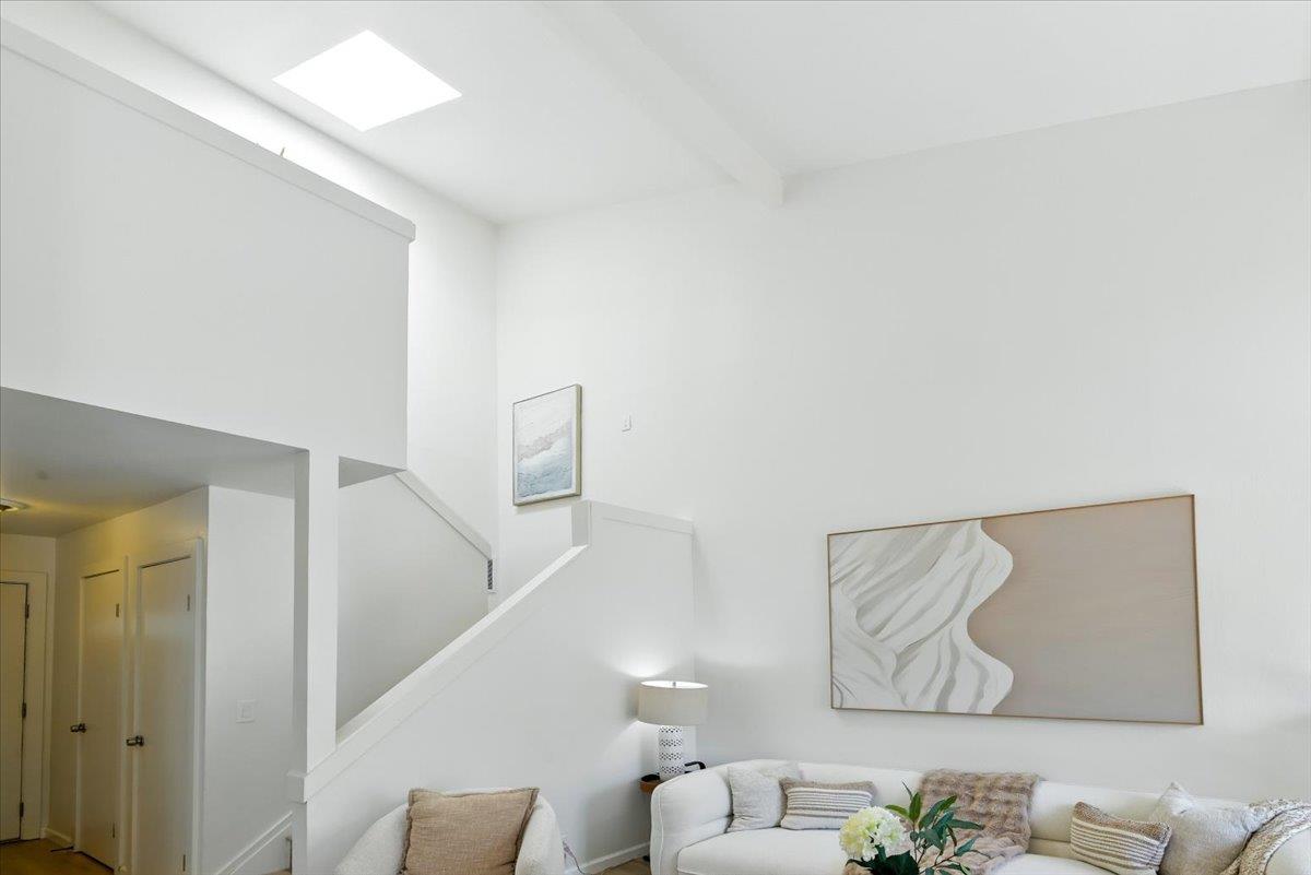 Detail Gallery Image 9 of 49 For 3383 Los Prados St, San Mateo,  CA 94403 - 2 Beds | 2 Baths