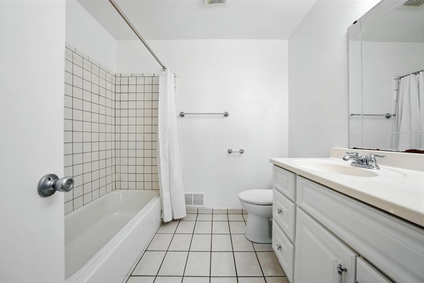 Detail Gallery Image 17 of 31 For 2930 Magnolia St, Emeryville,  CA 94608 - 1 Beds | 1/1 Baths