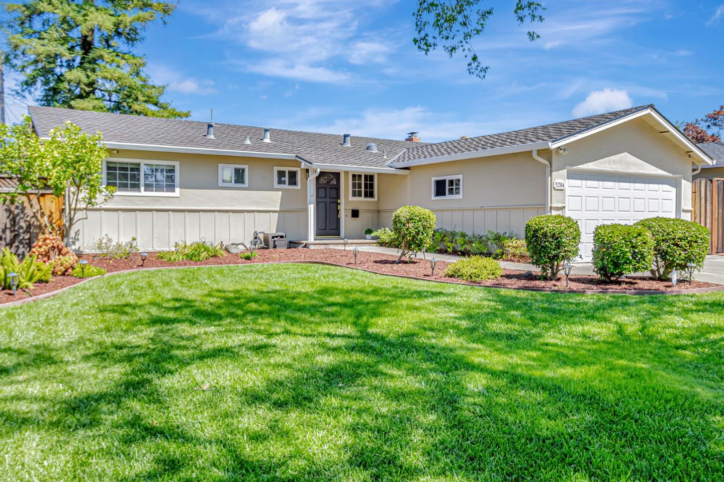 Detail Gallery Image 2 of 19 For 5284 Herbert Dr, San Jose,  CA 95124 - 3 Beds | 2 Baths