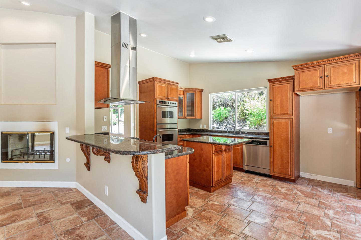 Detail Gallery Image 12 of 48 For 60 Toyon Way, Carmel Valley,  CA 93924 - 3 Beds | 3 Baths