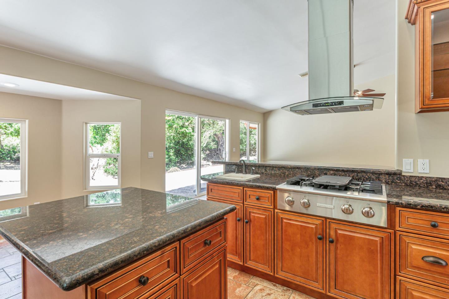 Detail Gallery Image 16 of 48 For 60 Toyon Way, Carmel Valley,  CA 93924 - 3 Beds | 3 Baths