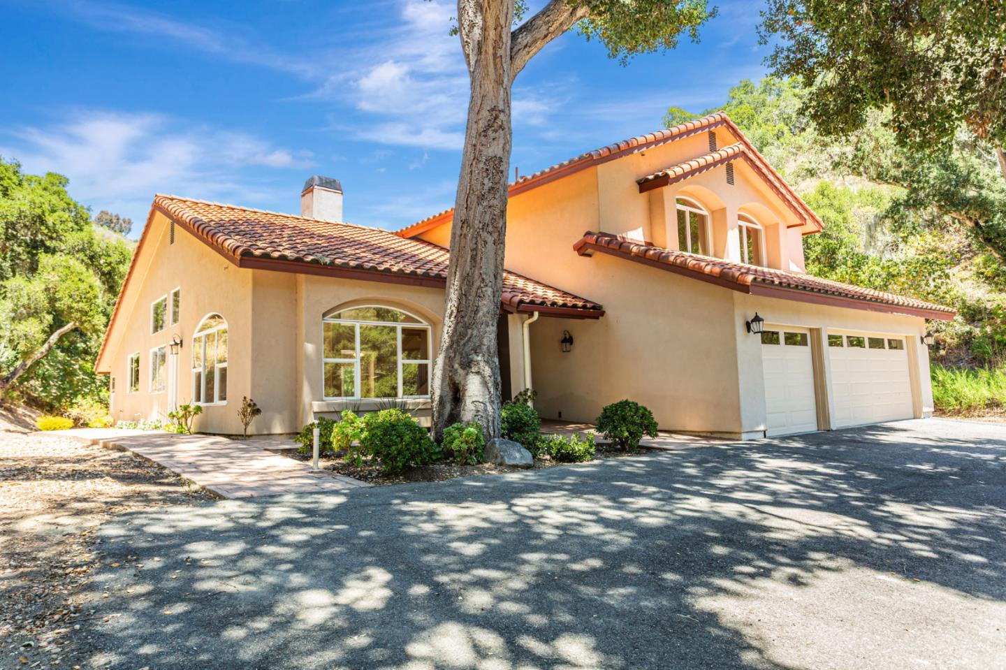 Detail Gallery Image 2 of 48 For 60 Toyon Way, Carmel Valley,  CA 93924 - 3 Beds | 3 Baths