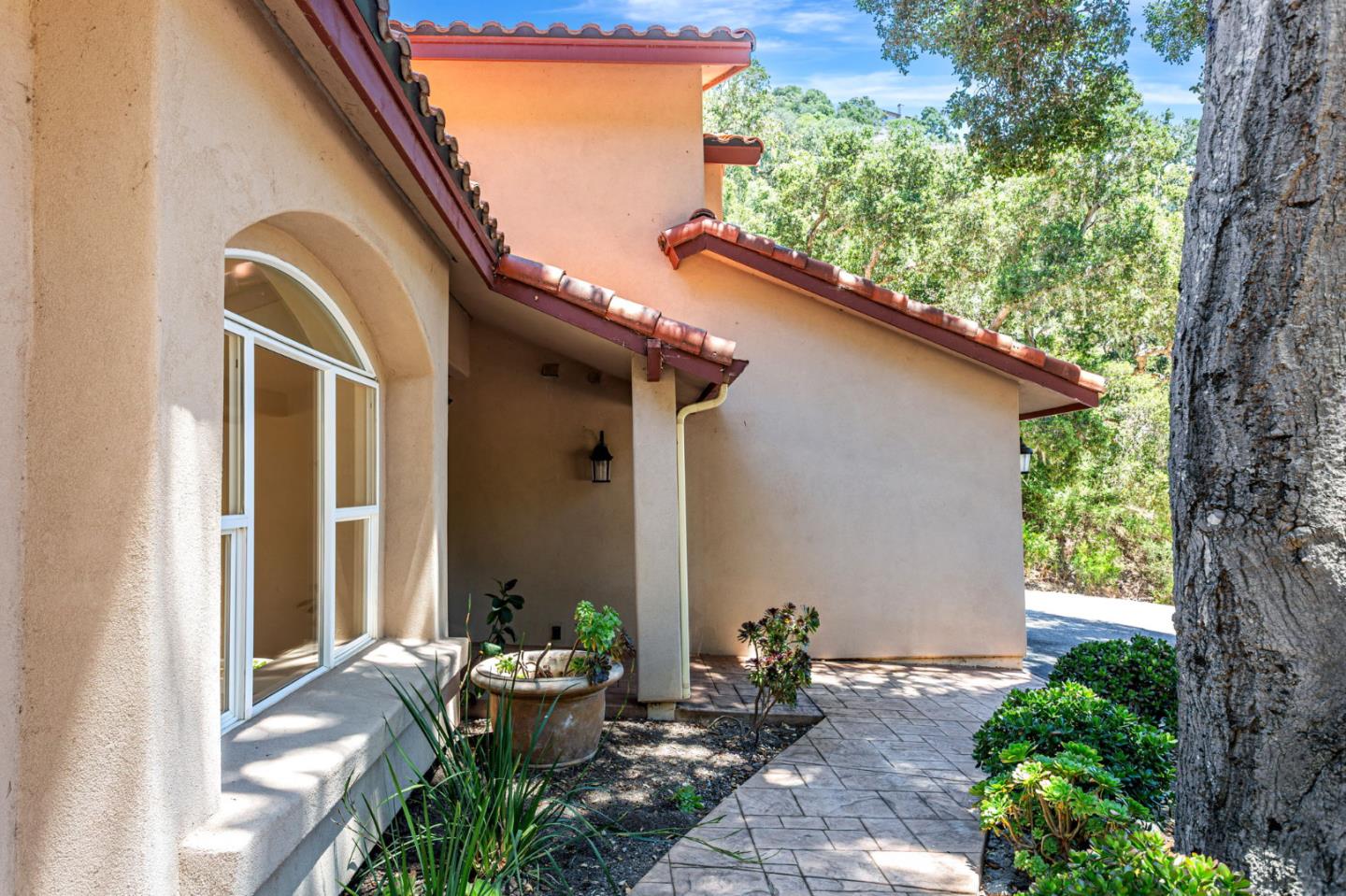 Detail Gallery Image 3 of 48 For 60 Toyon Way, Carmel Valley,  CA 93924 - 3 Beds | 3 Baths