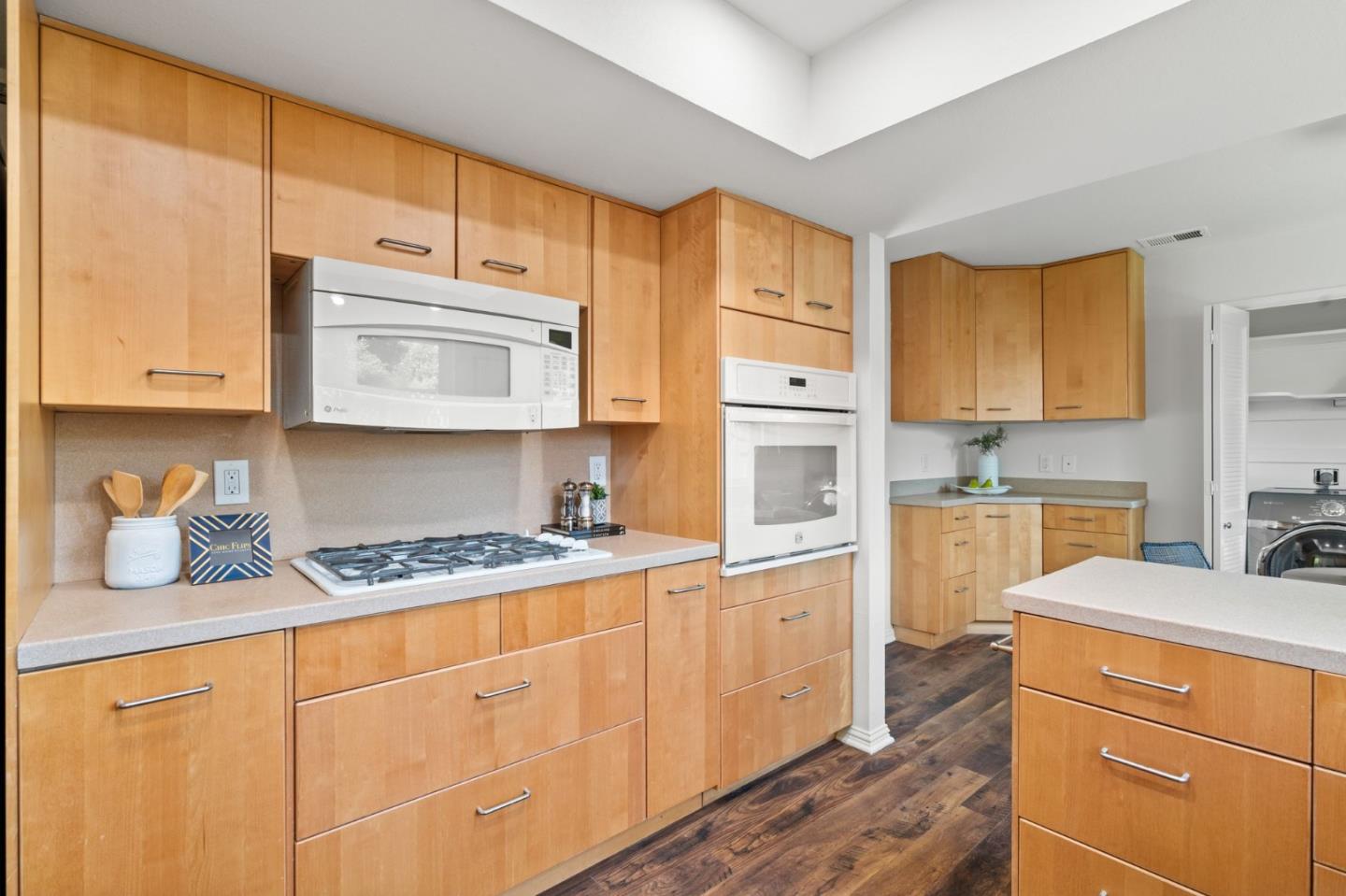 Detail Gallery Image 16 of 48 For 1036 Cumberland Pl, San Jose,  CA 95125 - 2 Beds | 2 Baths