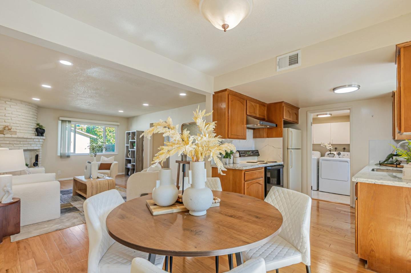 Detail Gallery Image 14 of 32 For 10458 Lockwood Dr, Cupertino,  CA 95014 - – Beds | – Baths