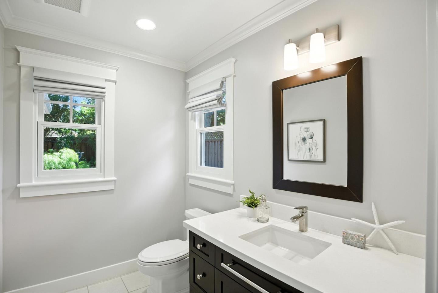 Detail Gallery Image 16 of 43 For 1108 Covington Rd, Los Altos,  CA 94024 - 4 Beds | 3 Baths