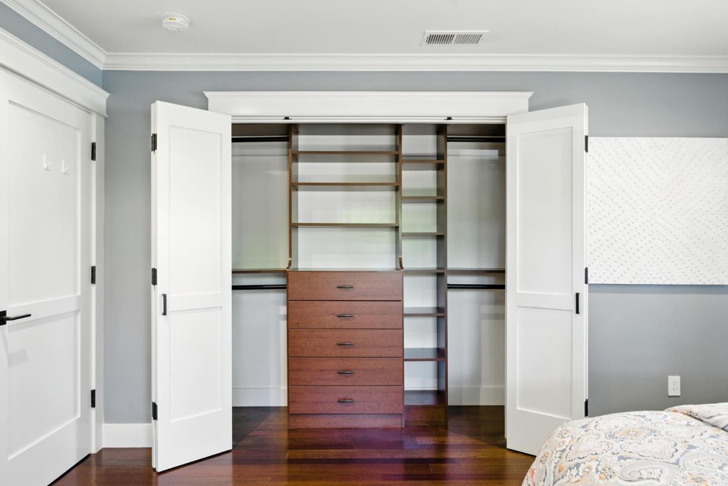 Detail Gallery Image 21 of 43 For 1108 Covington Rd, Los Altos,  CA 94024 - 4 Beds | 3 Baths