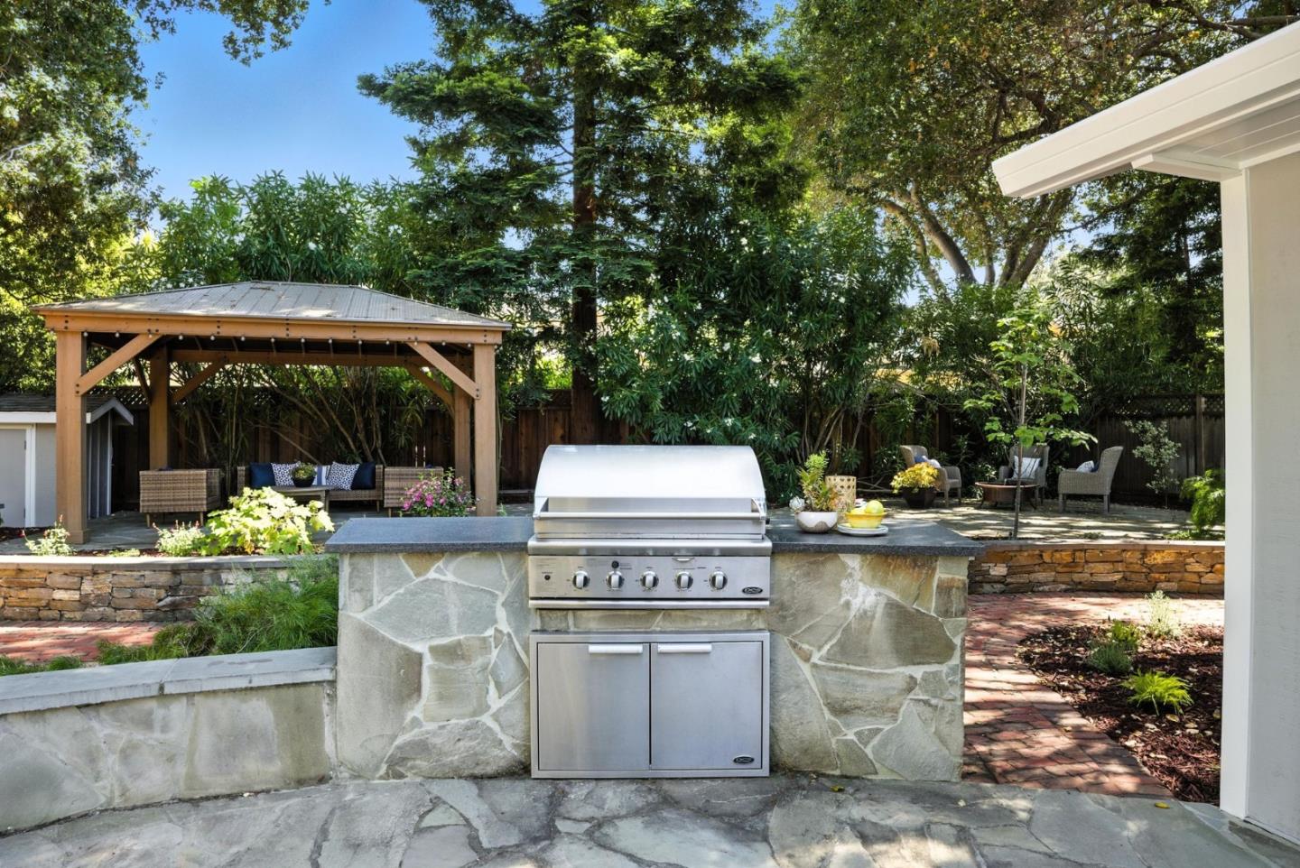 Detail Gallery Image 33 of 43 For 1108 Covington Rd, Los Altos,  CA 94024 - 4 Beds | 3 Baths