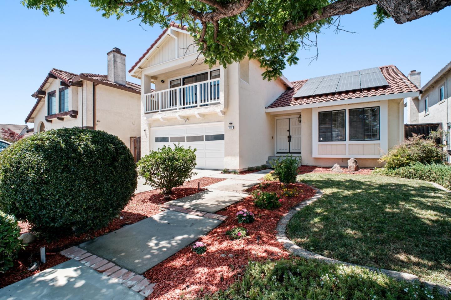 Detail Gallery Image 5 of 64 For 373 Chad Dr, Milpitas,  CA 95035 - 4 Beds | 3 Baths