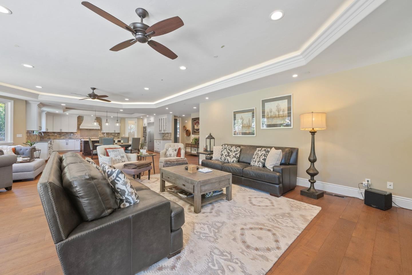 Detail Gallery Image 19 of 103 For 1529 Glenwood Ave, San Jose,  CA 95125 - 5 Beds | 5/1 Baths