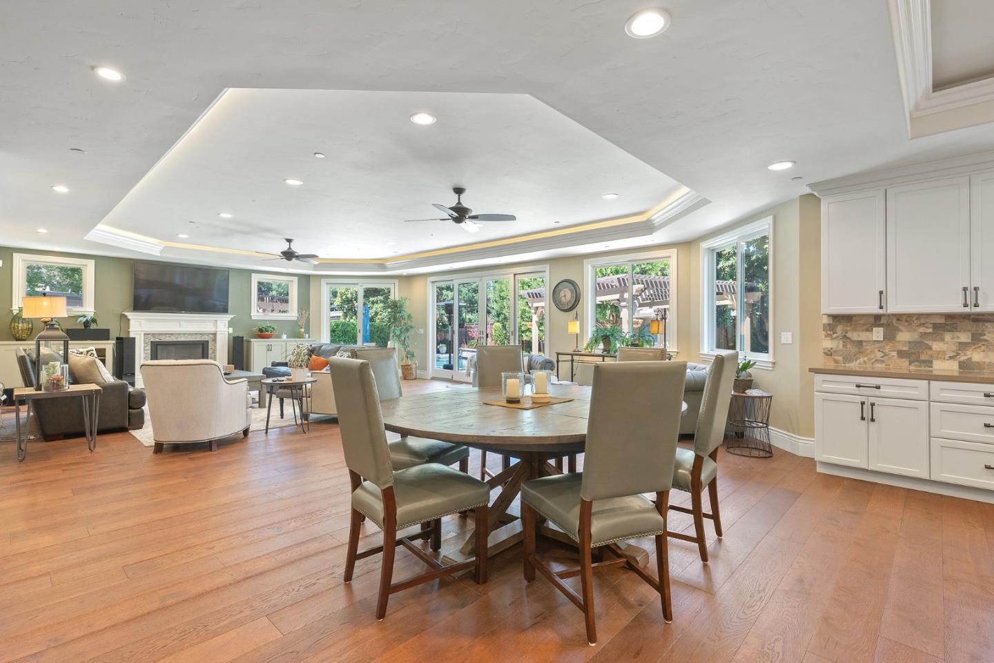 Detail Gallery Image 25 of 103 For 1529 Glenwood Ave, San Jose,  CA 95125 - 5 Beds | 5/1 Baths