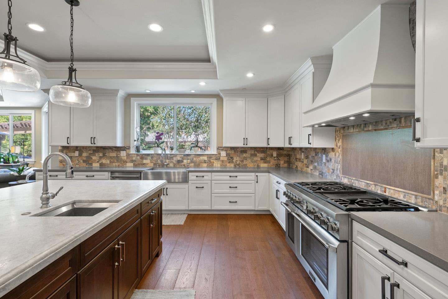 Detail Gallery Image 29 of 103 For 1529 Glenwood Ave, San Jose,  CA 95125 - 5 Beds | 5/1 Baths