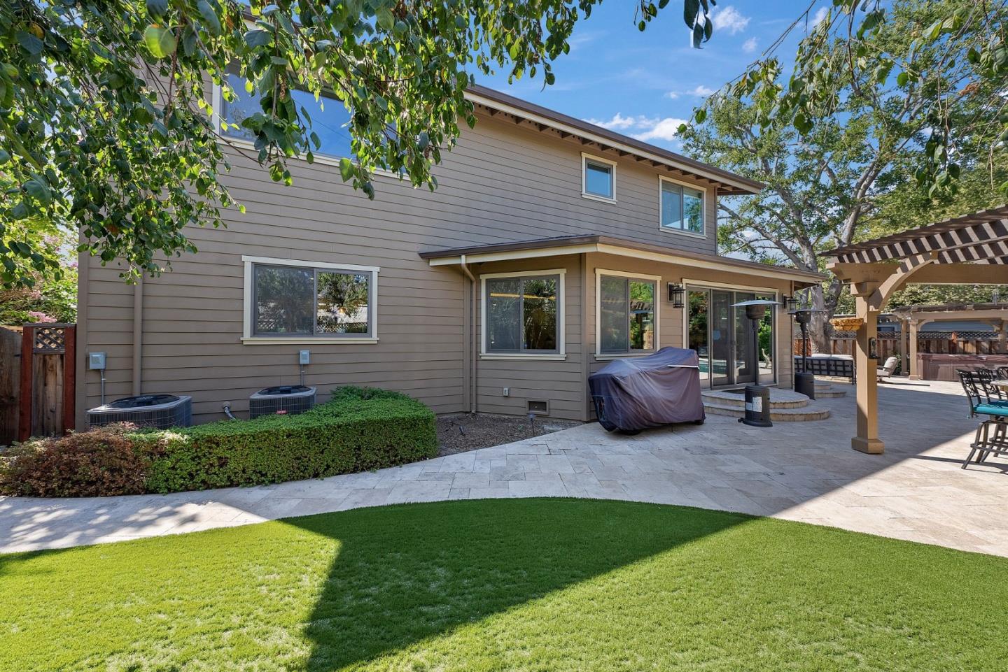 Detail Gallery Image 81 of 103 For 1529 Glenwood Ave, San Jose,  CA 95125 - 5 Beds | 5/1 Baths