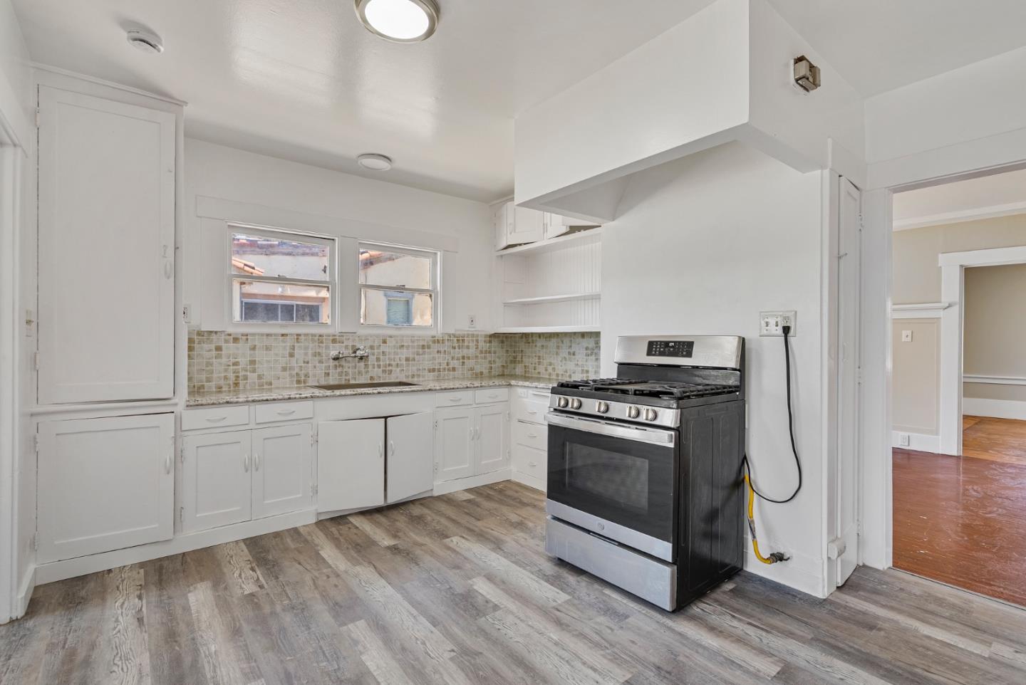 Detail Gallery Image 12 of 32 For 65 S Claremont Ave, San Jose,  CA 95127 - 2 Beds | 1 Baths