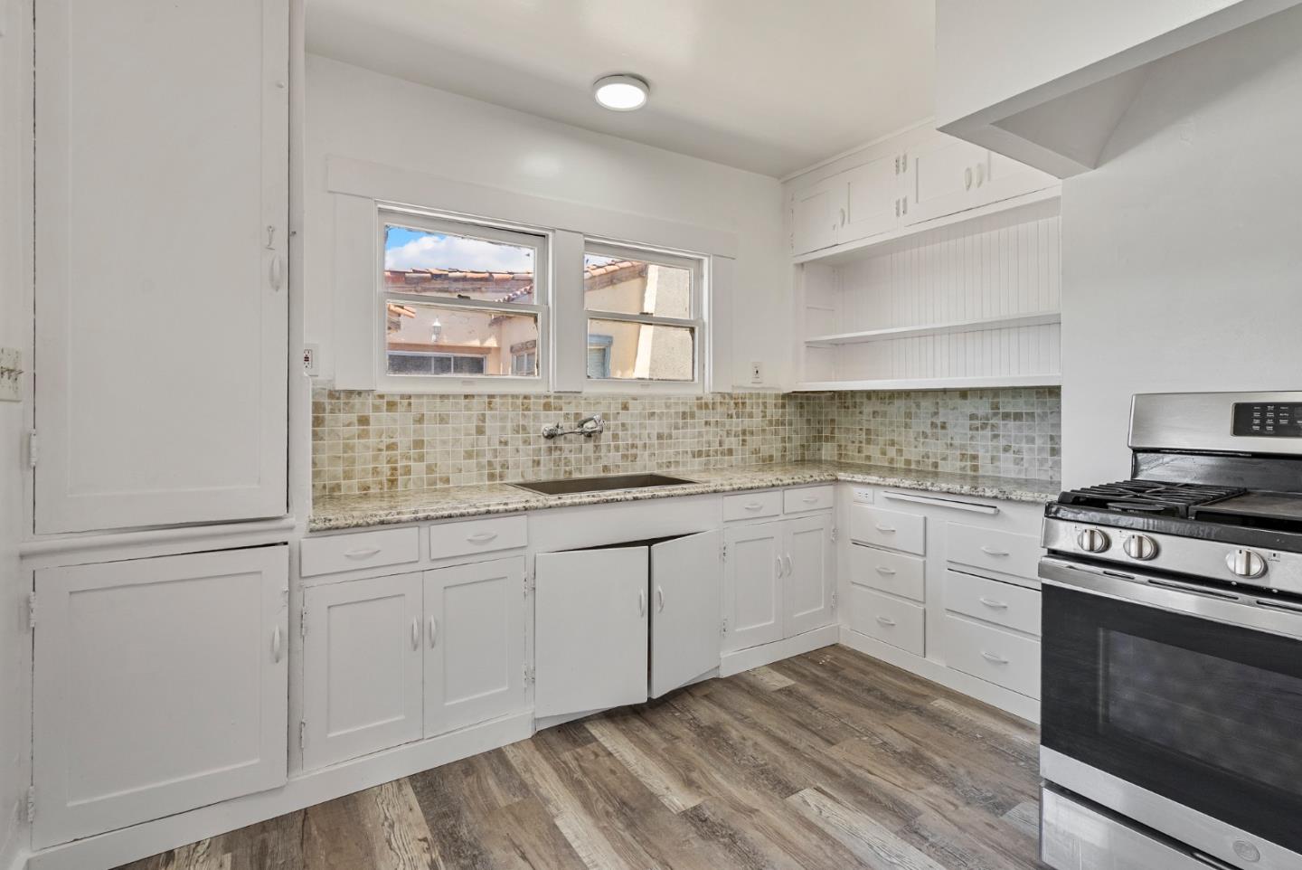 Detail Gallery Image 13 of 32 For 65 S Claremont Ave, San Jose,  CA 95127 - 2 Beds | 1 Baths