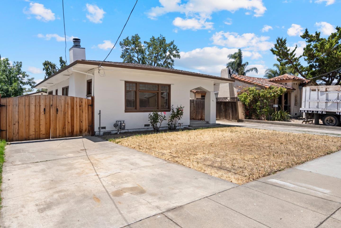 Detail Gallery Image 4 of 32 For 65 S Claremont Ave, San Jose,  CA 95127 - 2 Beds | 1 Baths