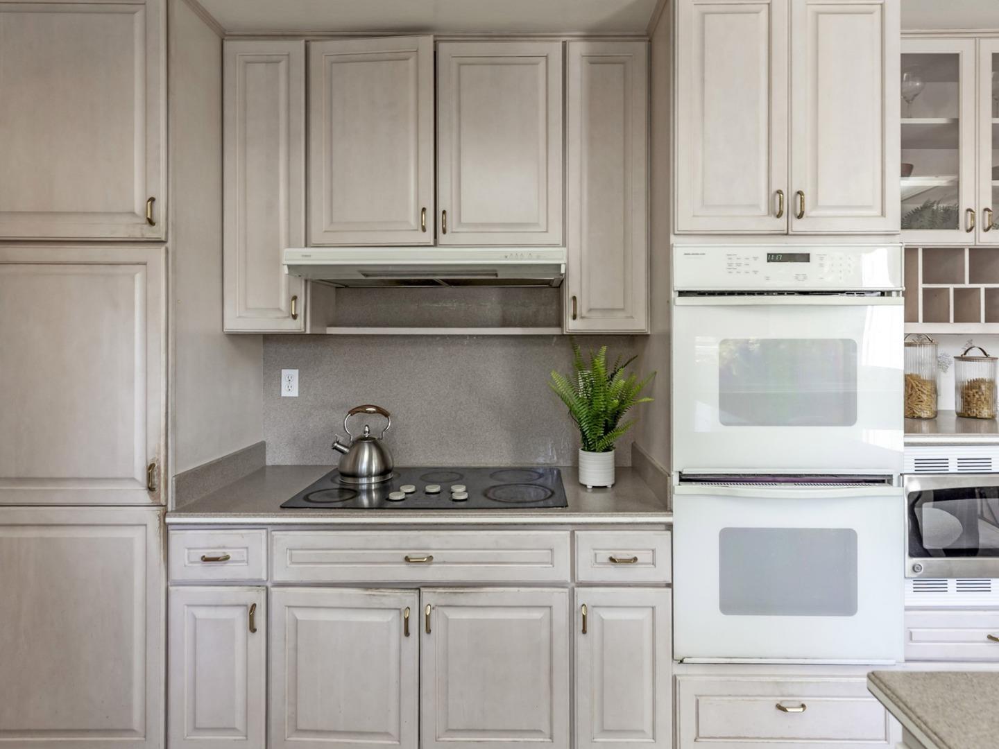 Detail Gallery Image 10 of 31 For 1312 Glen Haven Dr, San Jose,  CA 95129 - 4 Beds | 3 Baths