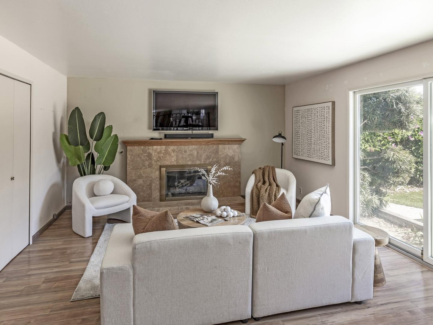 Detail Gallery Image 13 of 31 For 1312 Glen Haven Dr, San Jose,  CA 95129 - 4 Beds | 3 Baths