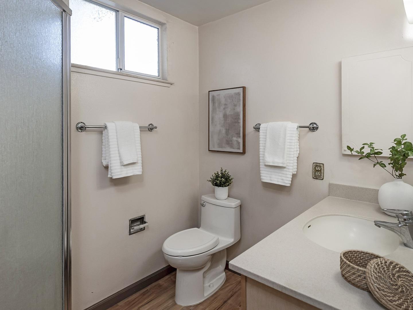 Detail Gallery Image 17 of 31 For 1312 Glen Haven Dr, San Jose,  CA 95129 - 4 Beds | 3 Baths