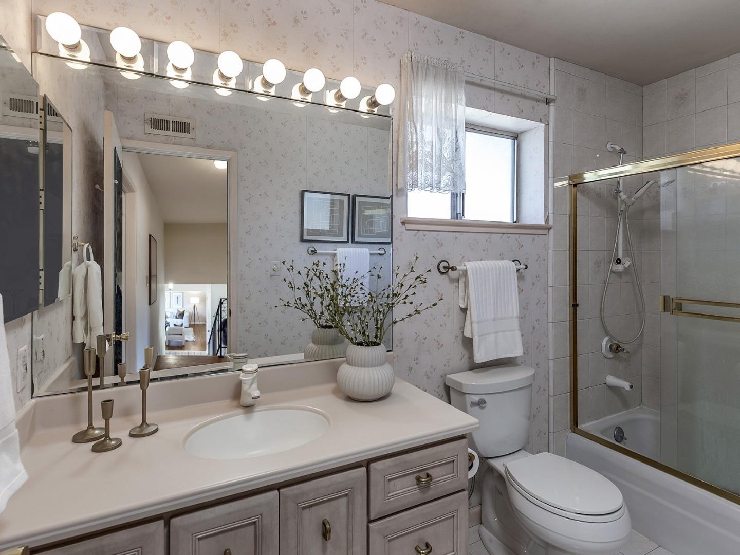 Detail Gallery Image 20 of 31 For 1312 Glen Haven Dr, San Jose,  CA 95129 - 4 Beds | 3 Baths