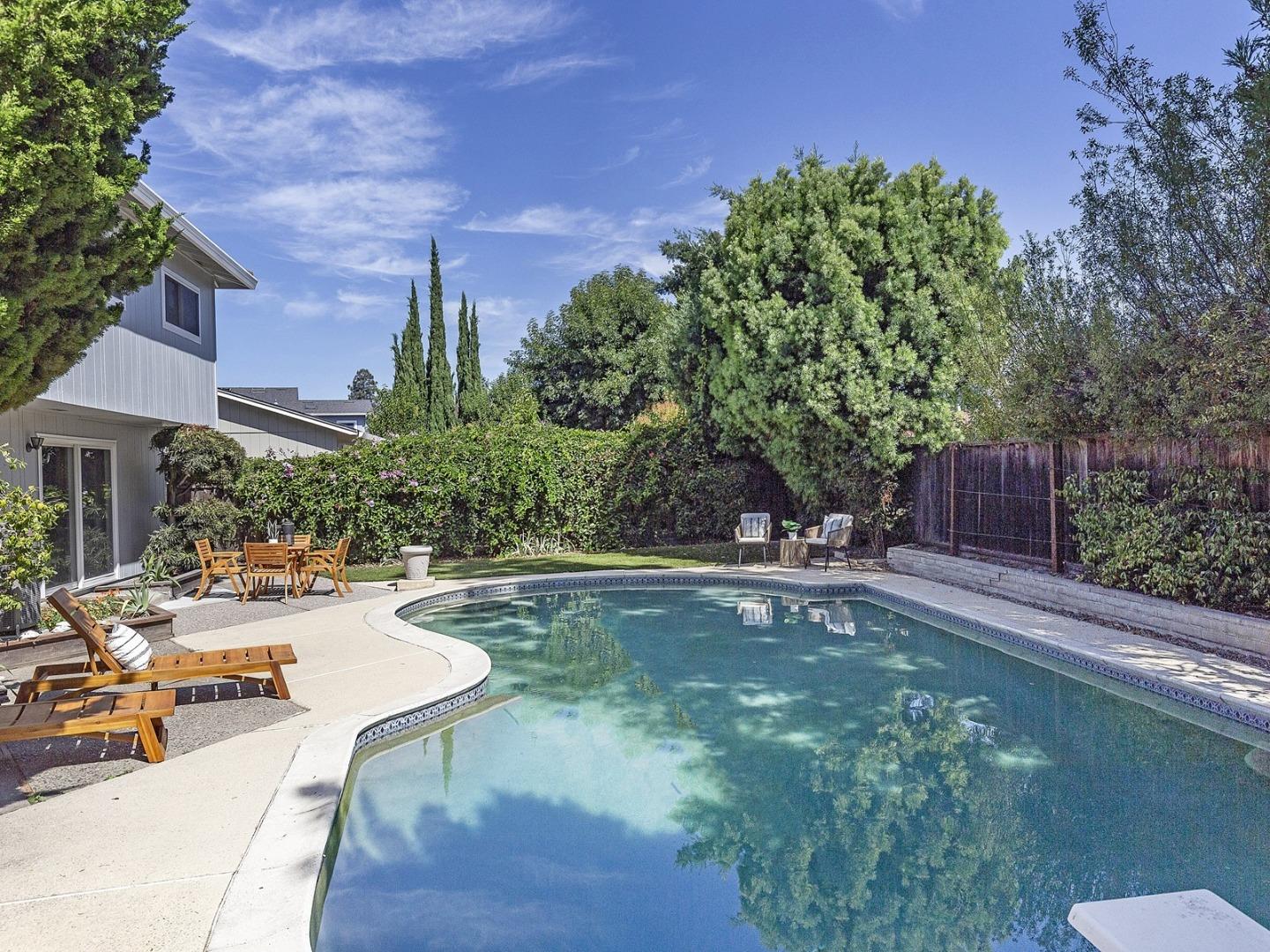 Detail Gallery Image 29 of 31 For 1312 Glen Haven Dr, San Jose,  CA 95129 - 4 Beds | 3 Baths