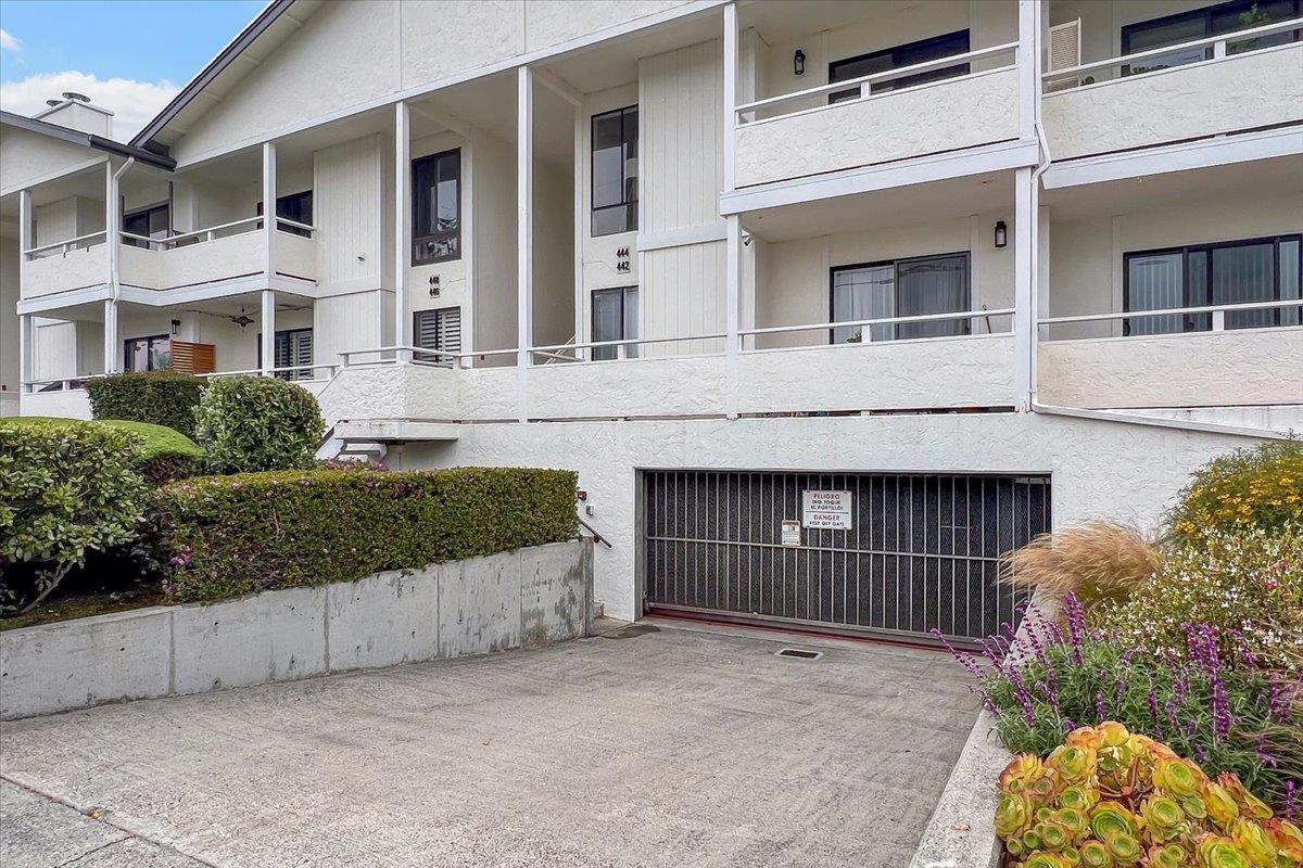 Detail Gallery Image 19 of 23 For 444 Cypress Ave, Half Moon Bay,  CA 94019 - 2 Beds | 2 Baths