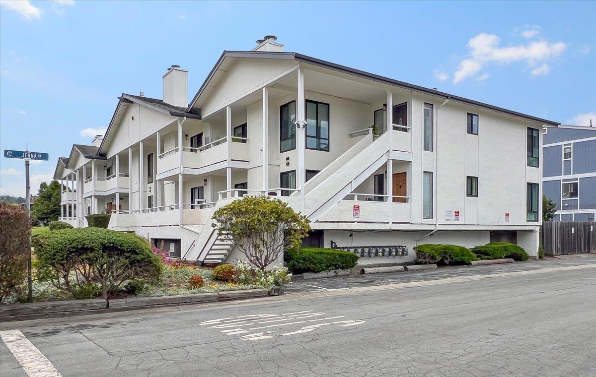 Detail Gallery Image 22 of 23 For 444 Cypress Ave, Half Moon Bay,  CA 94019 - 2 Beds | 2 Baths