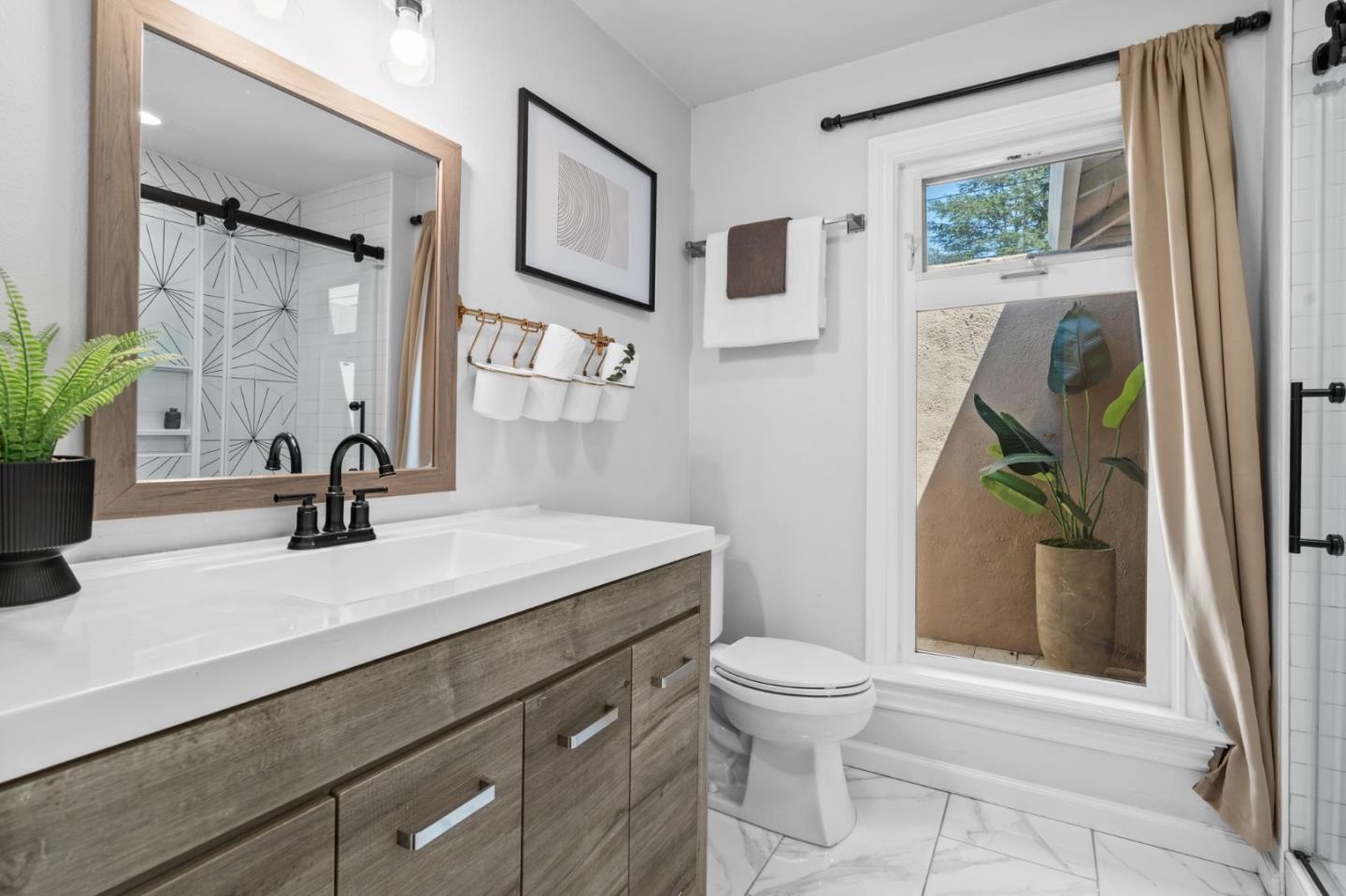 Detail Gallery Image 26 of 49 For 15670 Woodard Rd, San Jose,  CA 95124 - 4 Beds | 3 Baths