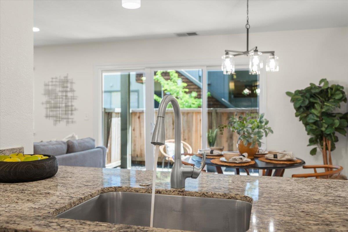 Detail Gallery Image 11 of 27 For 1305 La Terrace Cir, San Jose,  CA 95123 - 2 Beds | 1 Baths