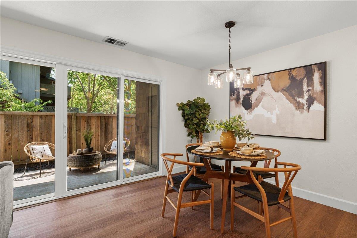Detail Gallery Image 6 of 27 For 1305 La Terrace Cir, San Jose,  CA 95123 - 2 Beds | 1 Baths