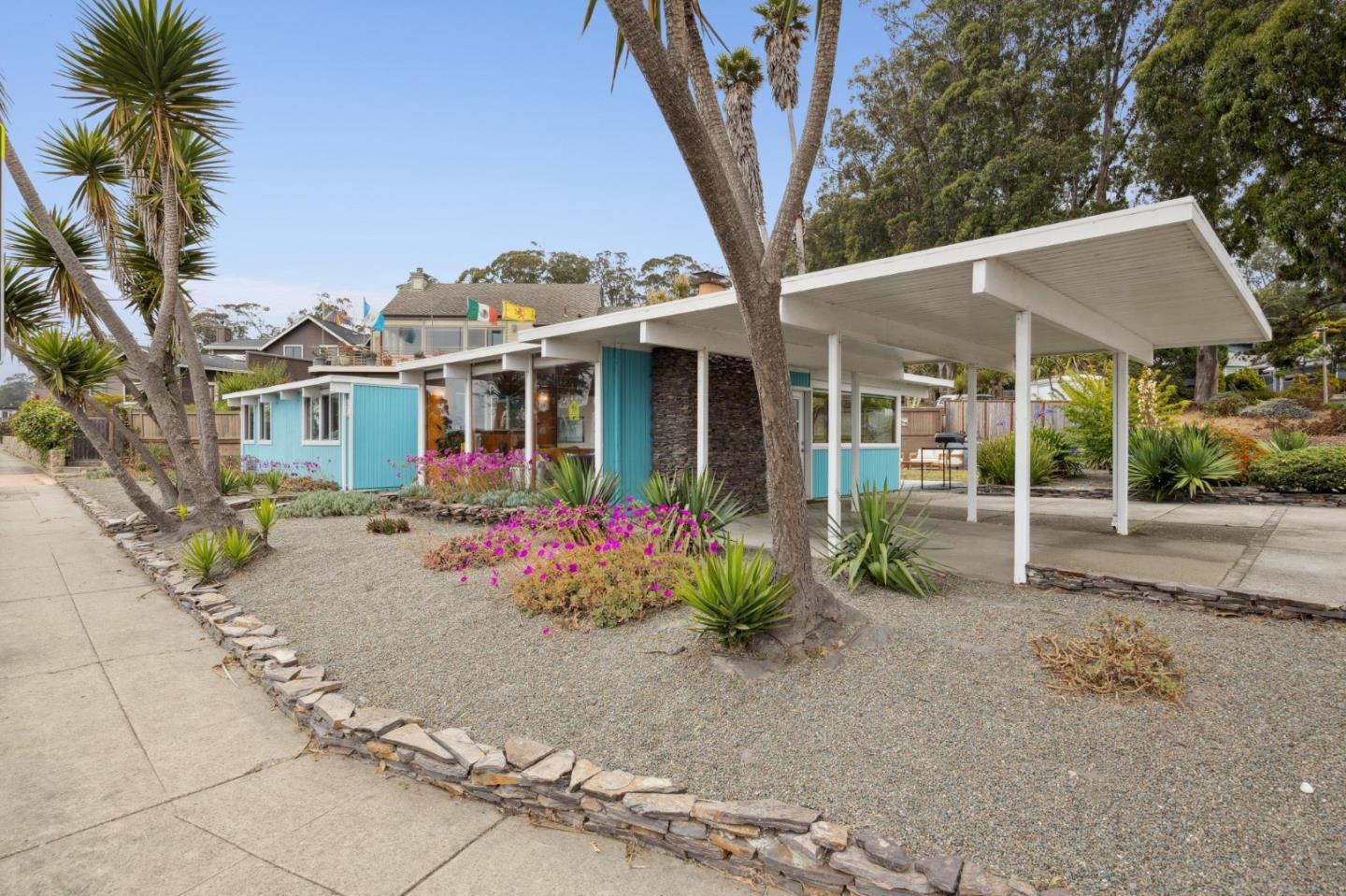 Detail Gallery Image 3 of 45 For 990 Avenue Alhambra, Half Moon Bay,  CA 94019 - 3 Beds | 2 Baths
