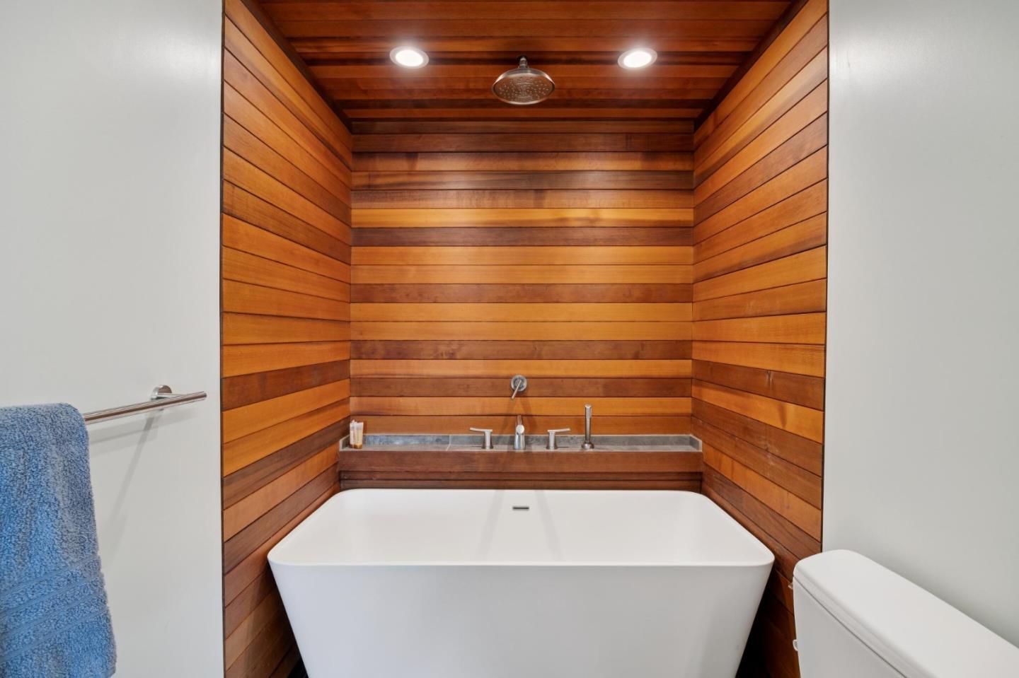 Detail Gallery Image 33 of 45 For 990 Avenue Alhambra, Half Moon Bay,  CA 94019 - 3 Beds | 2 Baths