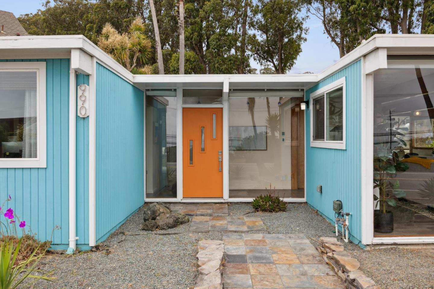 Detail Gallery Image 4 of 45 For 990 Avenue Alhambra, Half Moon Bay,  CA 94019 - 3 Beds | 2 Baths