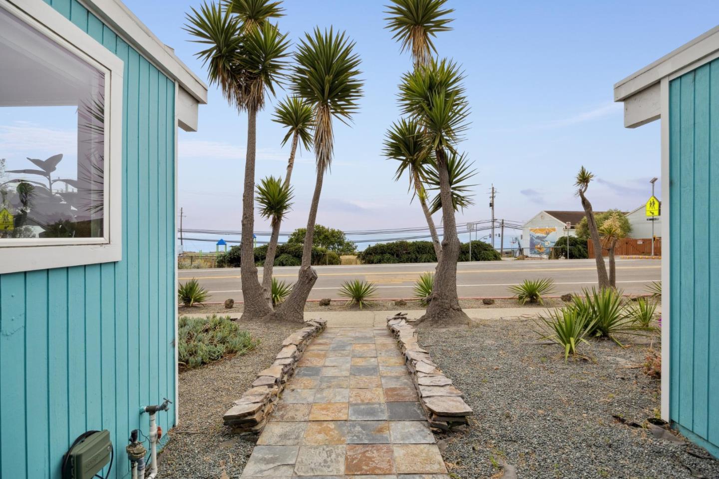 Detail Gallery Image 5 of 45 For 990 Avenue Alhambra, Half Moon Bay,  CA 94019 - 3 Beds | 2 Baths